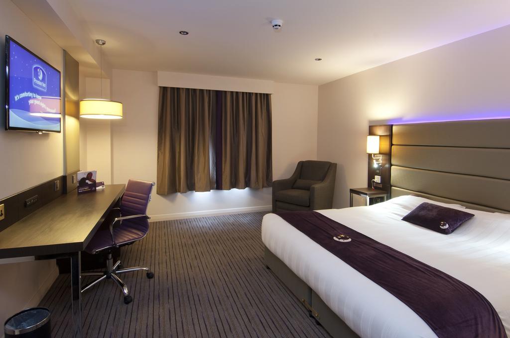 Premier Inn Southampton West Ower Room photo