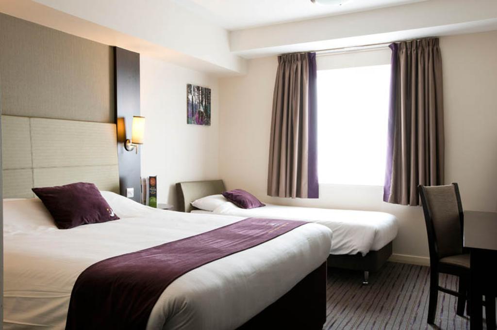 Premier Inn Southampton West Ower Exterior photo